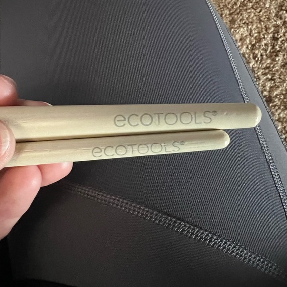 2 NWOT Eco Tools brushes - Picture 2 of 3
